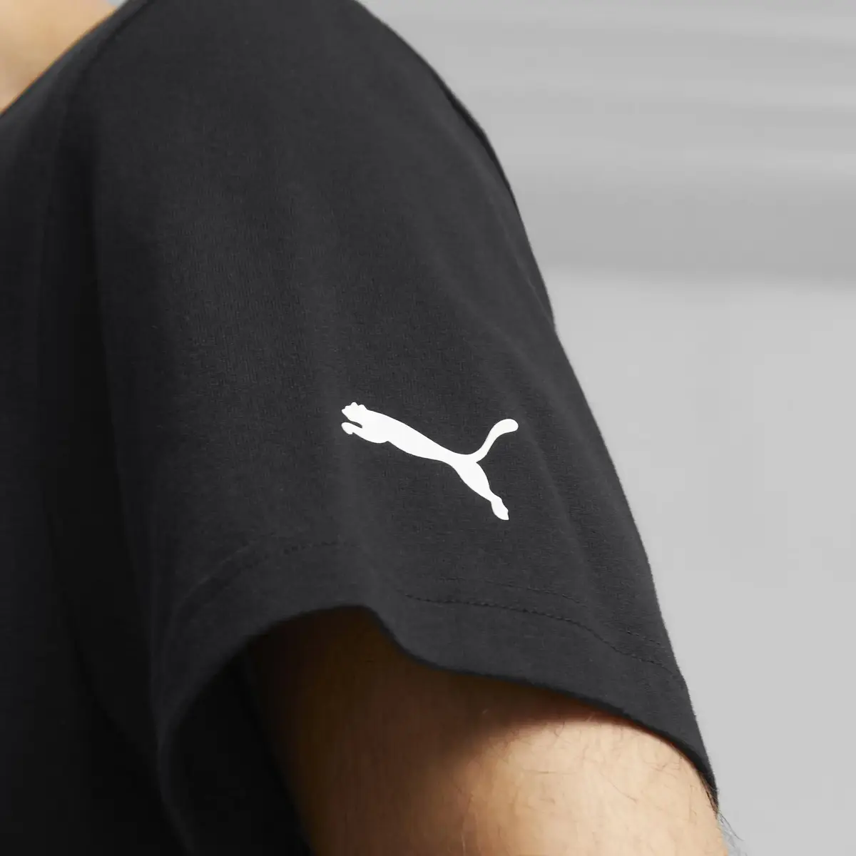 Puma MAPF1 ESS Logo Tee Siyah Erkek/Unisex T-Shirt