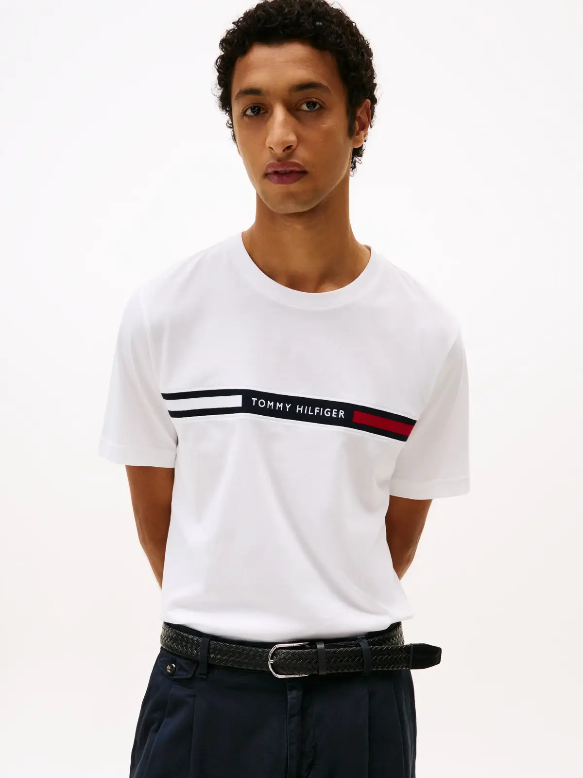 Tommy Hilfiger HILFIGER CHEST INSER, YBR Beyaz Erkek T-Shirt & Polo