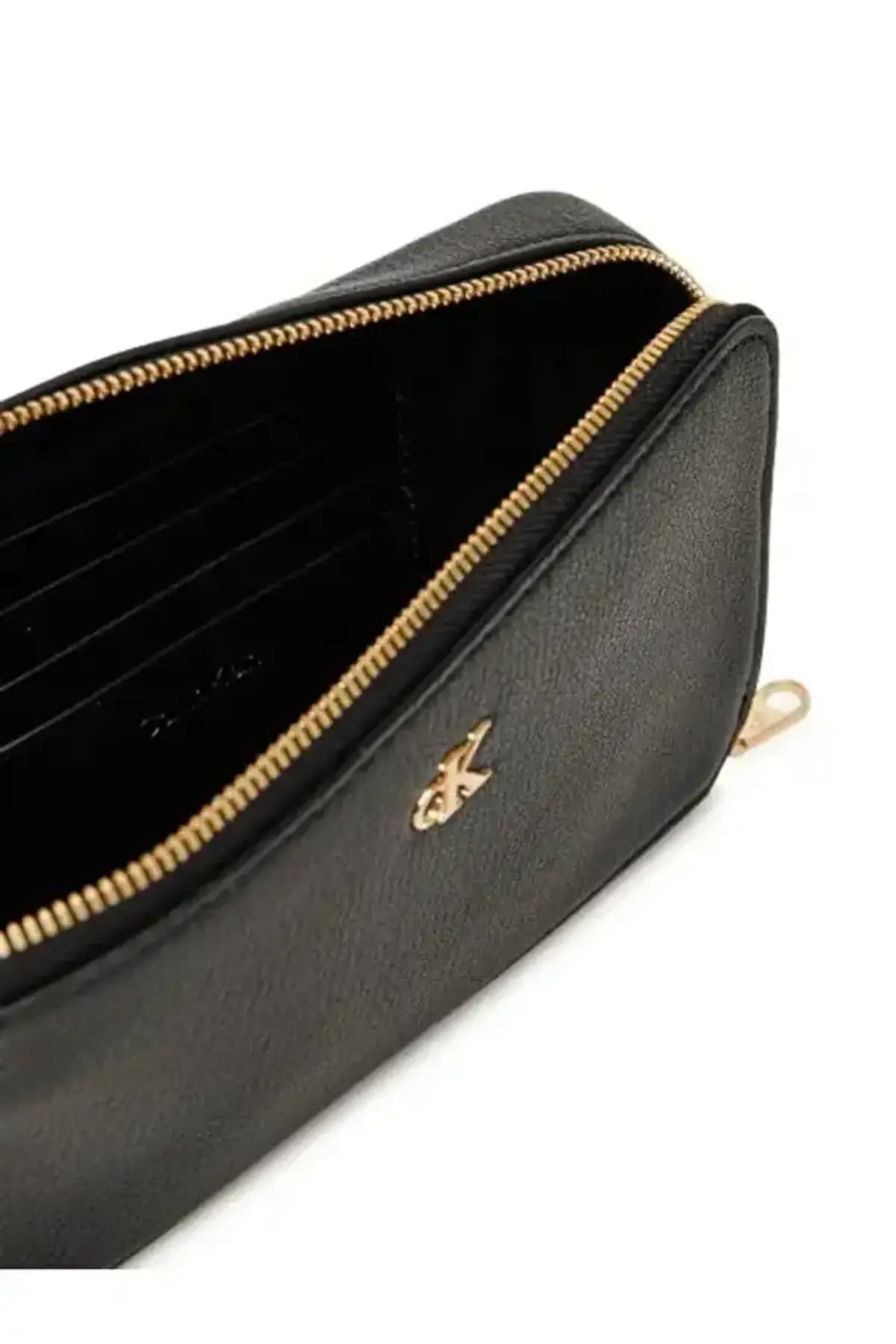 Calvin Klein MINIMAL MONO CAMERA BAG Siyah Kadın El Çantası Calvin Klein MINIMAL MONO CAMERA BAG Siyah Kadın El Çantası
