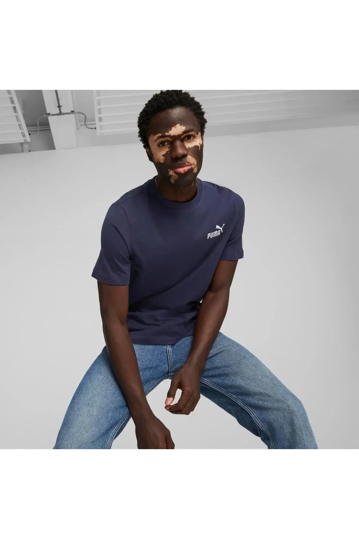 Puma ESS ELEVATED Embroidered Tee Lacivert Erkek T-Shirt