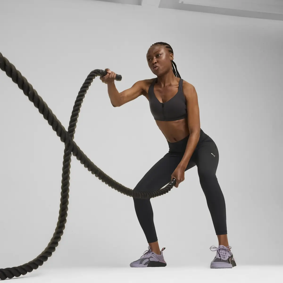 Puma PWR SHAPELUXE BRA Siyah Kadın T-Shirt & Polo