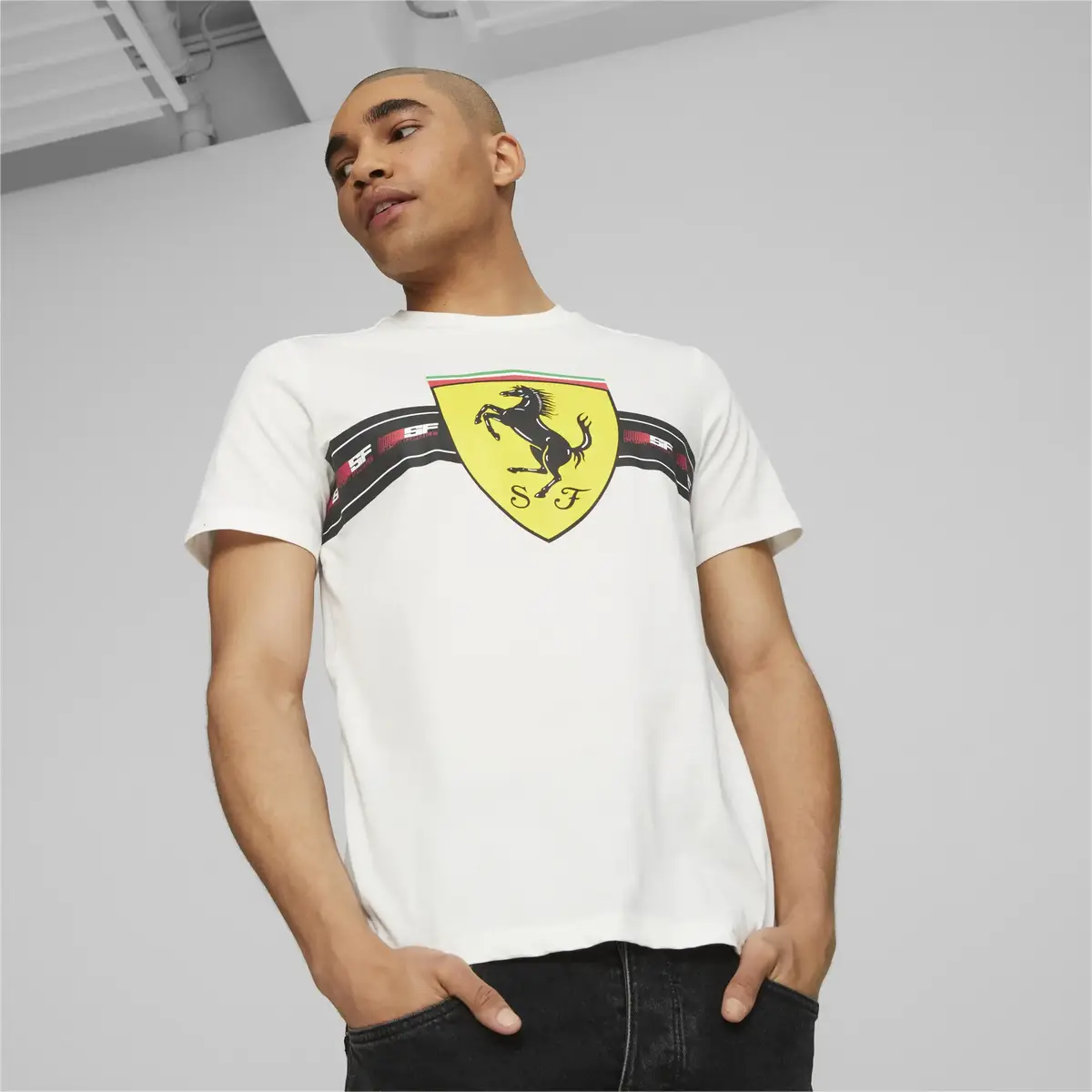Puma Ferrari Race Hrtg  Bg Shld T Beyaz Erkek T-Shirt