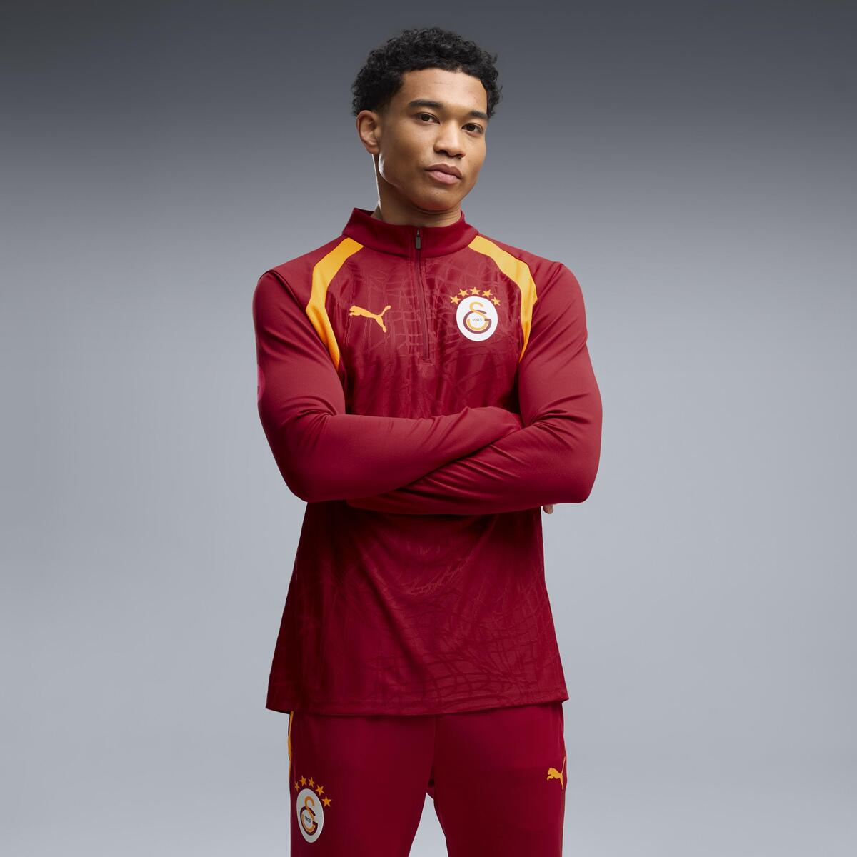 Puma GSK Training 1/4 Zip Top GALATASARAY Erkek Fermuarlı Dar Kesim Antrenman Üstü