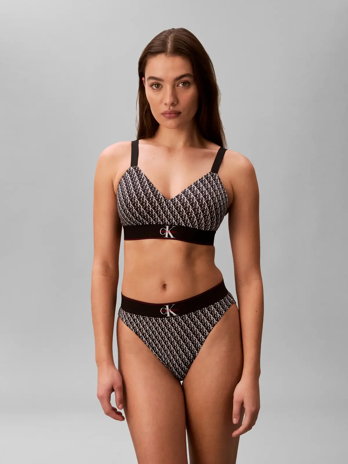 Calvin Klein LIGHTLY LINED BRALET Siyah Hafif Astarlı CK Logolu Bralet