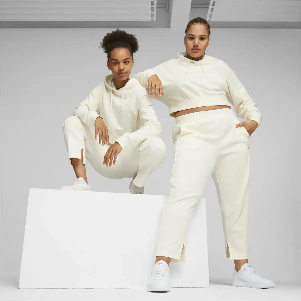 Puma CLASSICS Cropped Hoodie Beyaz Kadın Sweatshirt
