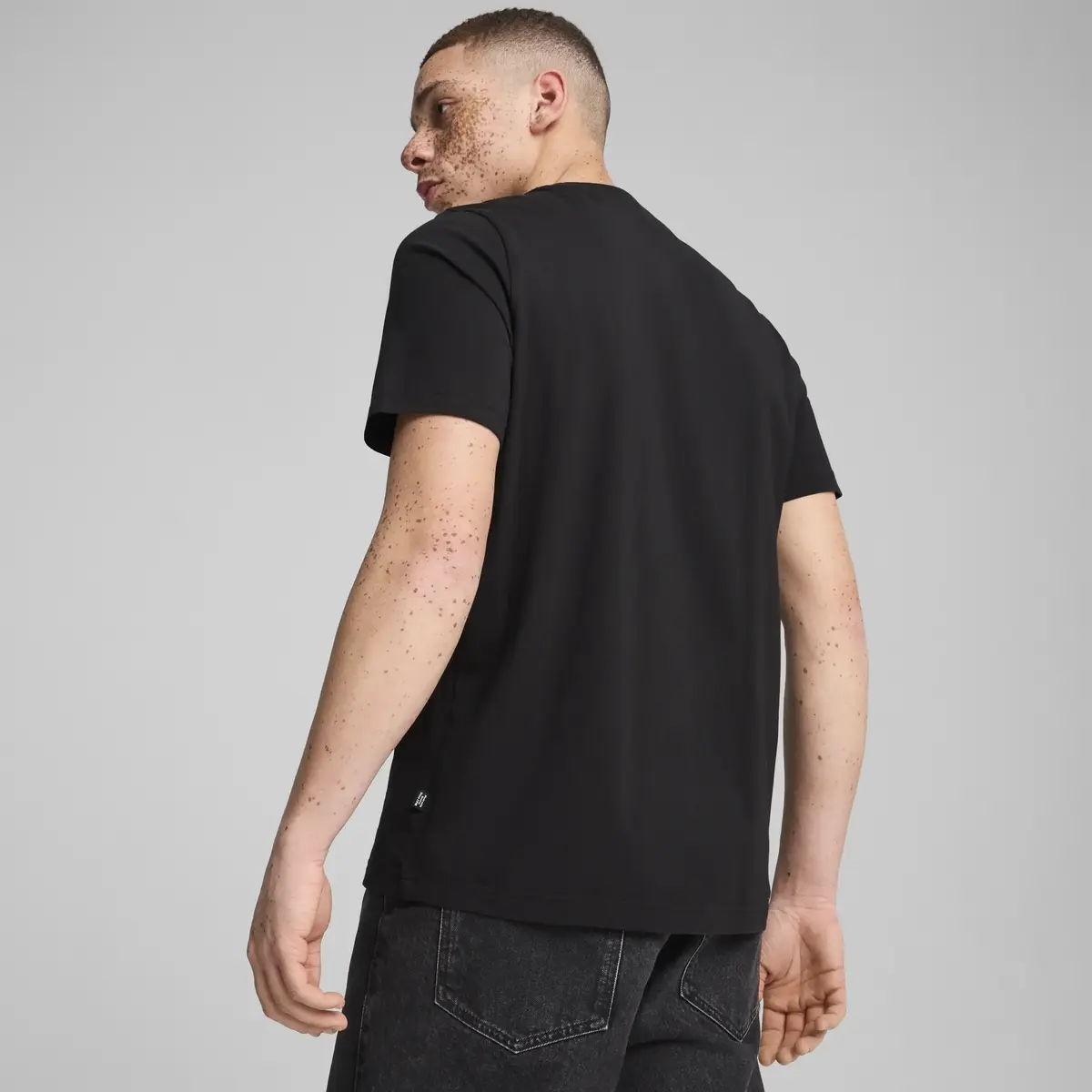 Puma GRAPHICS Sneaker Tee Siyah Erkek T-Shirt