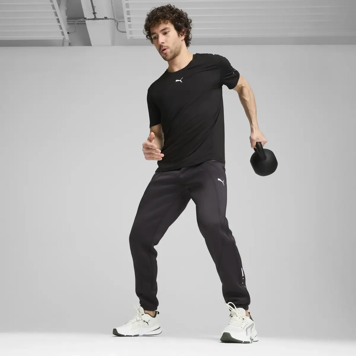 Puma PWRFrame TR 3 Beyaz Erkek Yürüyüş ve Koşu Ayakkabısı