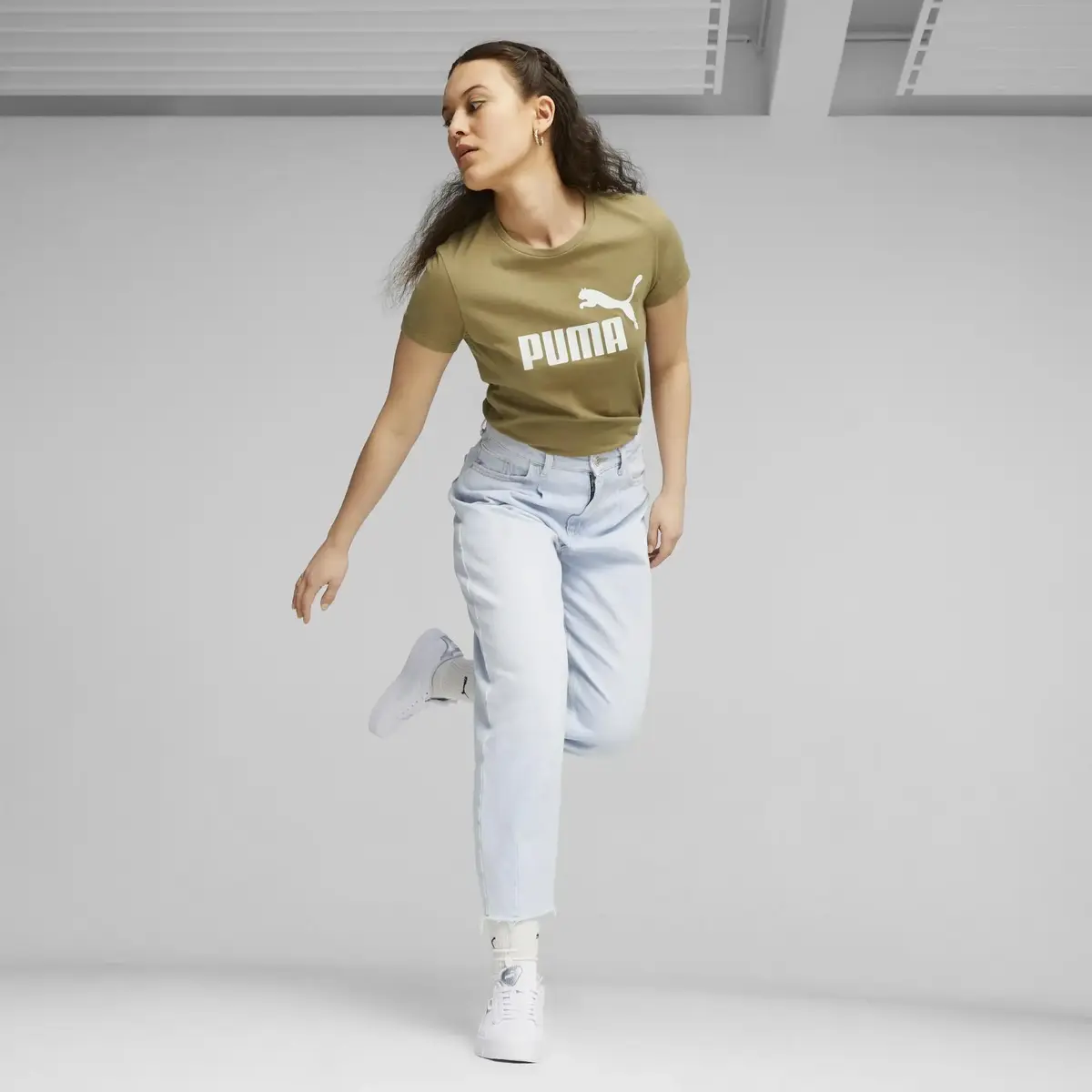 Puma ESS Logo Tee Yeşil Kadın T-Shirt