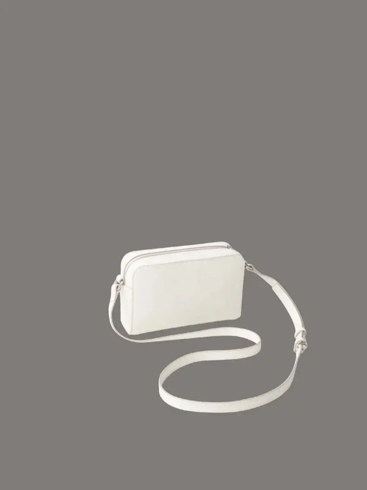 Calvin Klein SCULPTED EW CAMERA BAG20 Beyaz Kadın El Çantası Calvin Klein SCULPTED EW CAMERA BAG20 Beyaz Kadın El Çantası
