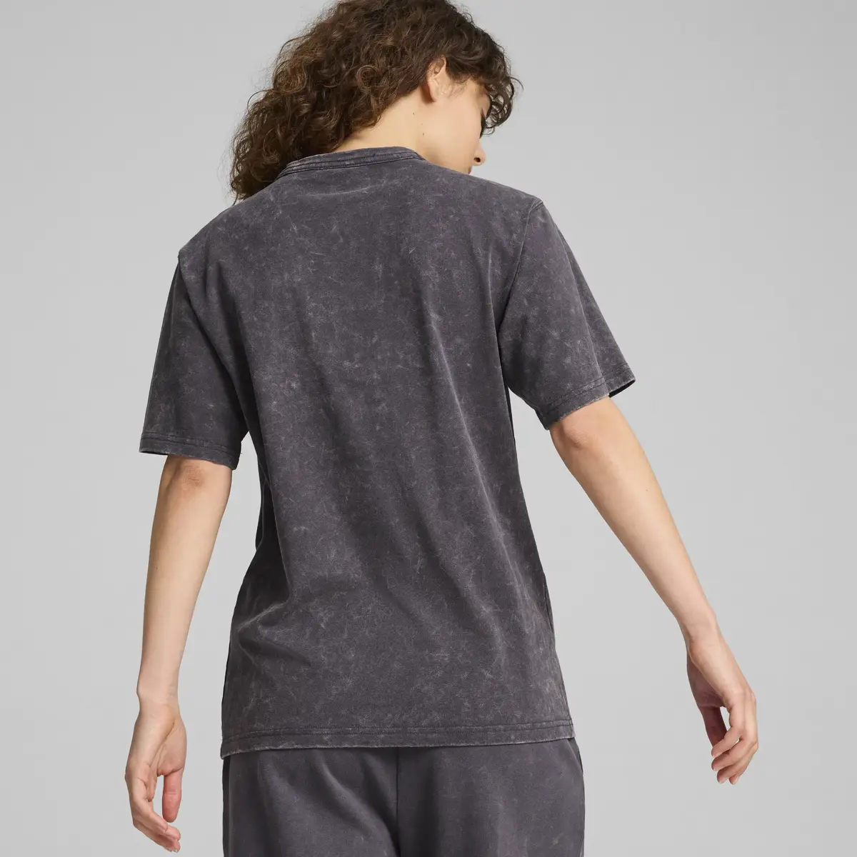 Puma DARE TO Relaxed Washed Tee Koyu Gri Kadın T-Shirt