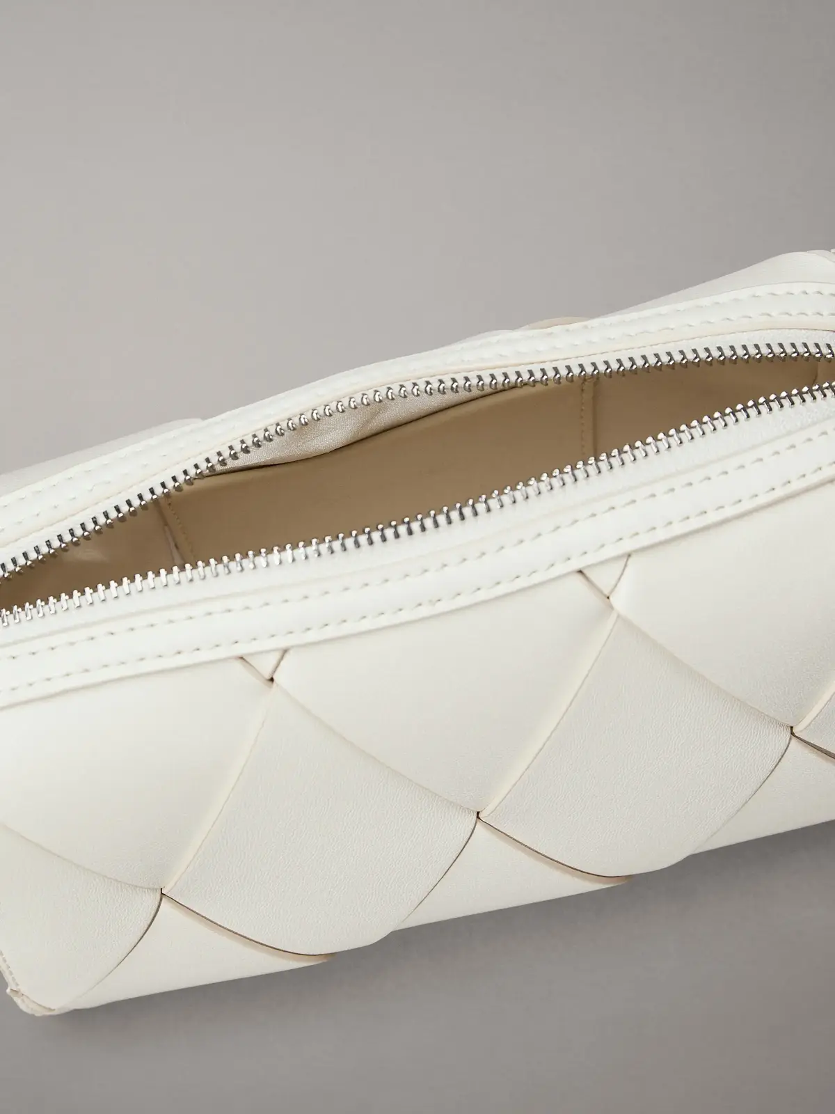 Calvin Klein CK WOVEN CAMERA BAG, 67U Krem Kadın Çanta