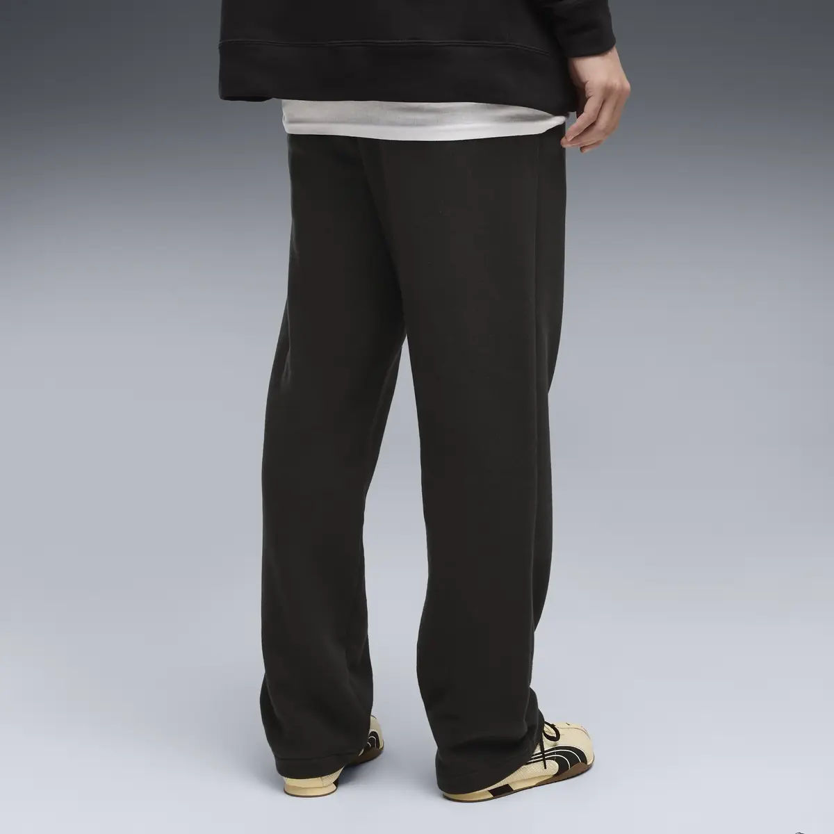 PUMA ESS Relaxed Sweatpants Siyah Erkek Eşofman Altı