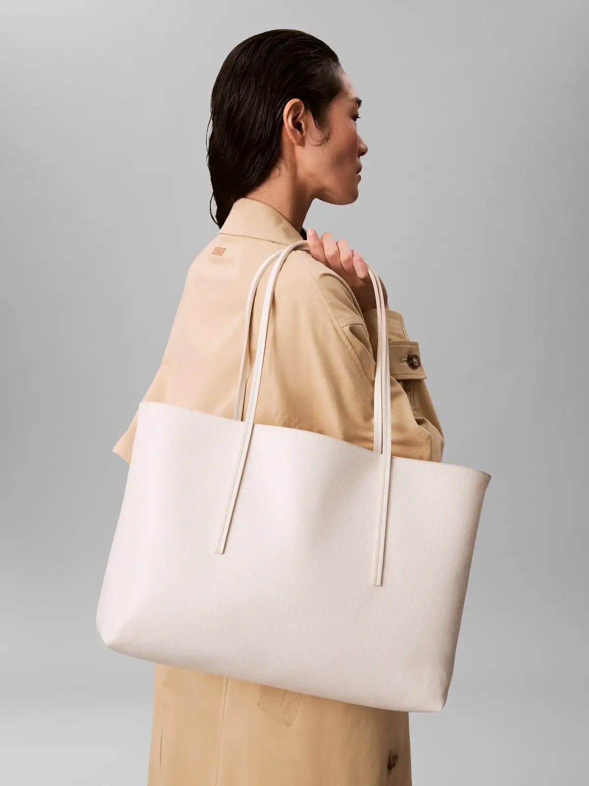 Calvin Klein EMBLEM AOP TOTE Beyaz Tote Çanta