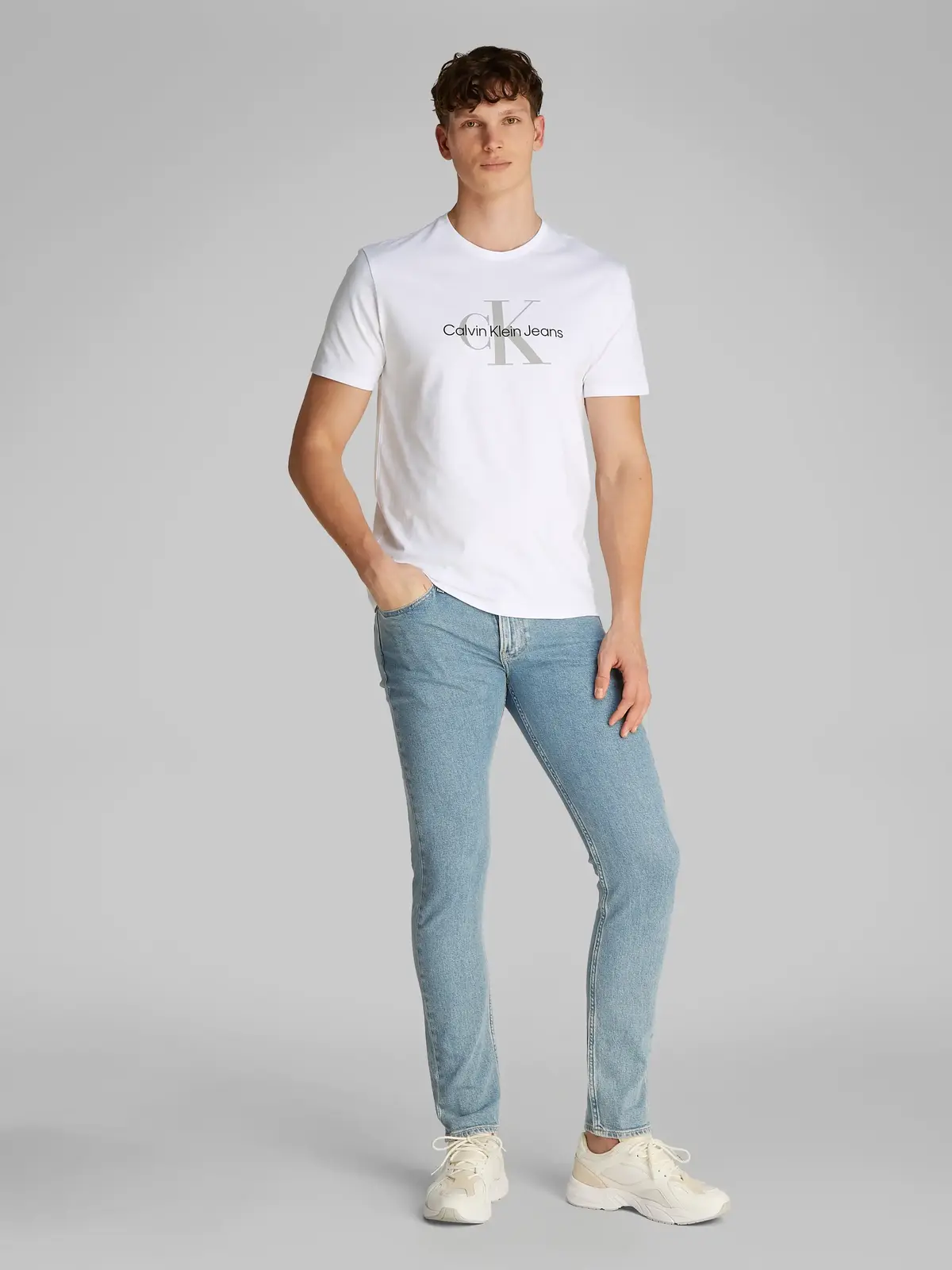 Calvin Klein SS HERO MONOLOGO TEE, YAA Beyaz Erkek T-Shirt & Polo