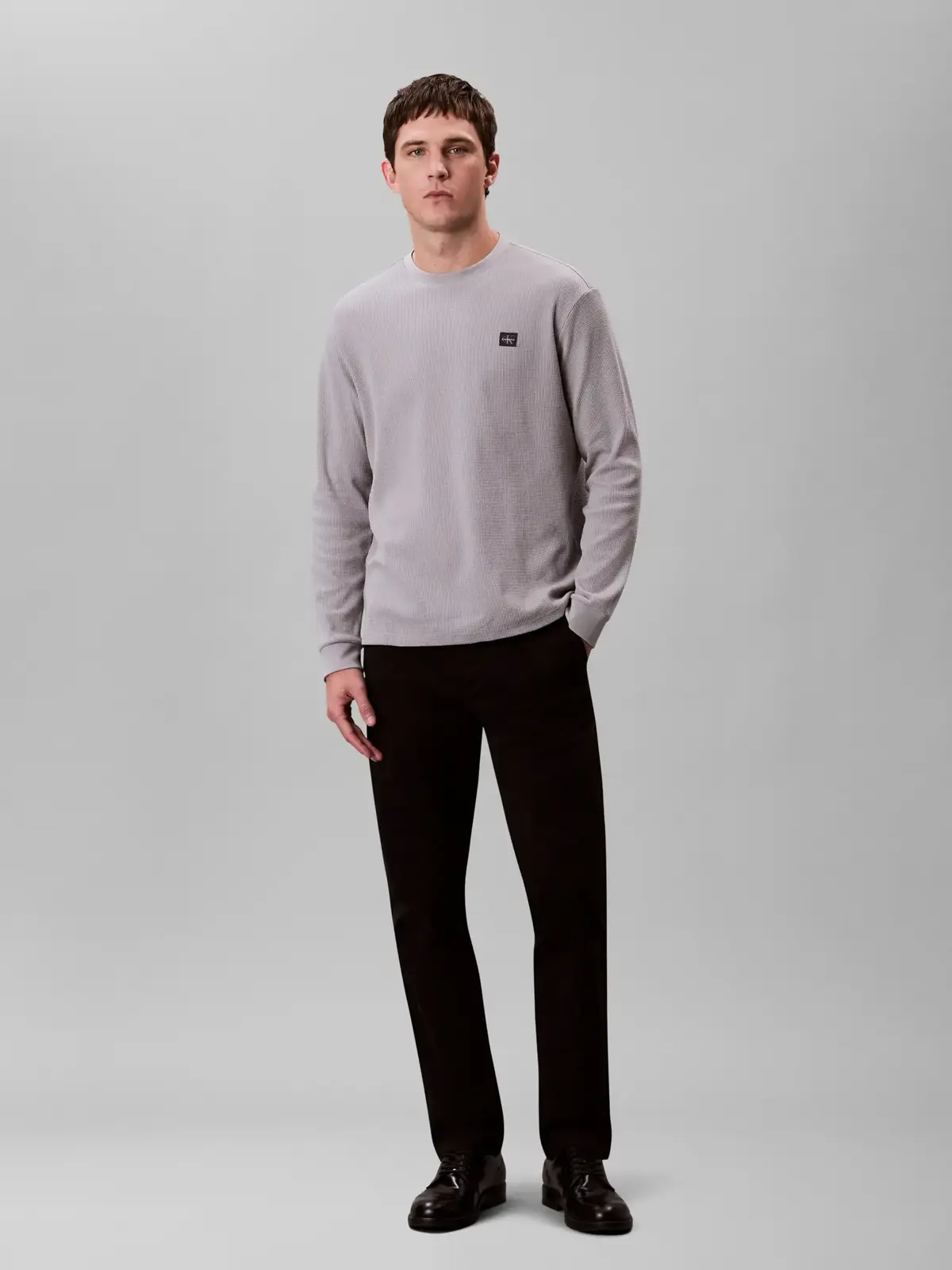 Calvin Klein LS WAFFLE BADGE CREW, RO2 Gri Erkek Sweatshirt