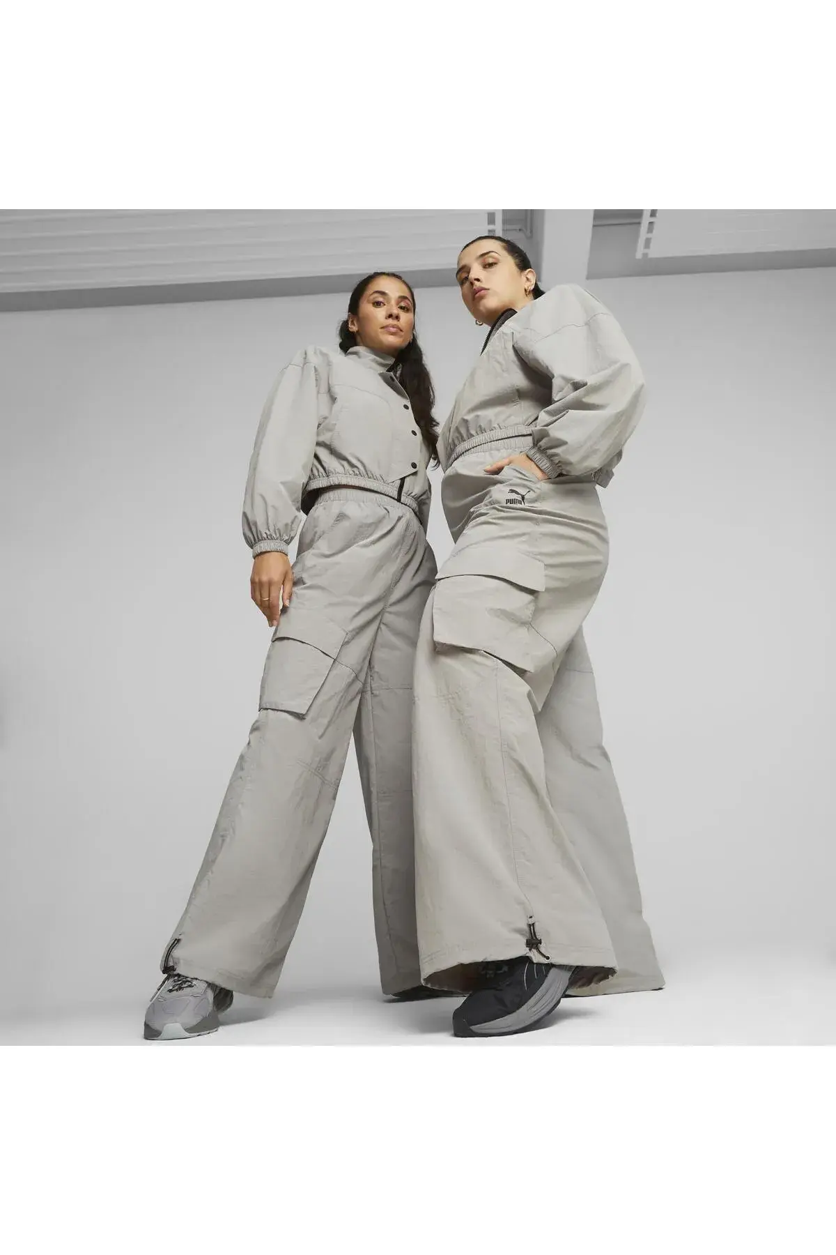 Puma DARE TO Relaxed Woven Pants Gri Kadın Eşofman Altı