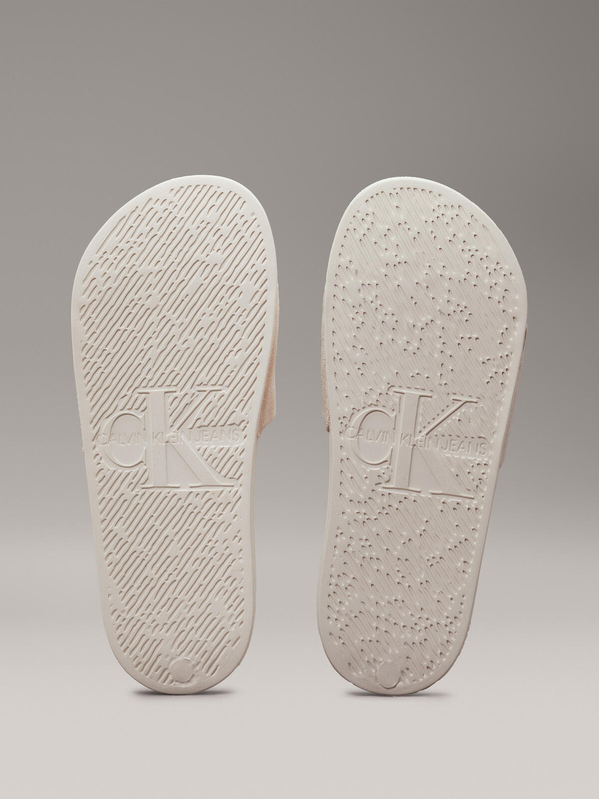 Calvin Klein SLIDE MONOGRAM CO Kadın Bej Terlik