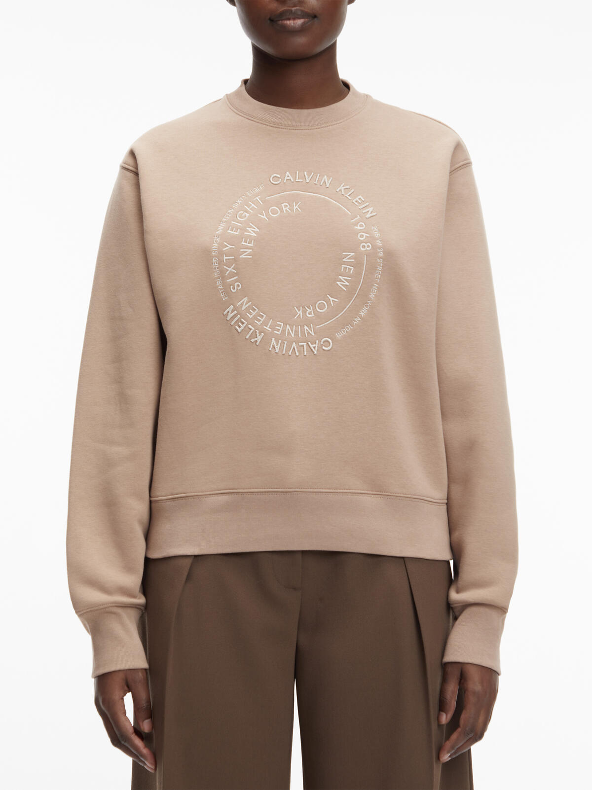 Calvin Klein TONAL EMB GRAPHIC SW Kadın Kahverengi Sweatshirt