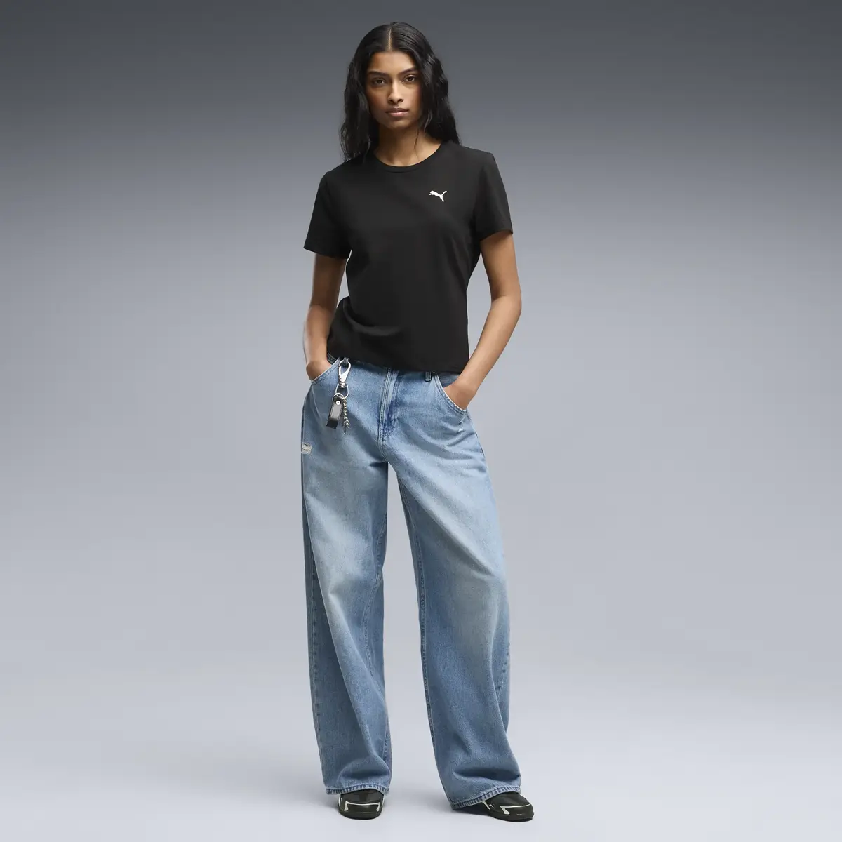 PUMA WARDROBE ESS Slim Tee Siyah Kadın T-Shirt