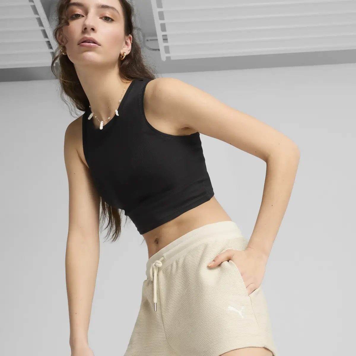 PUMA PREMIUM ESS A-Line Shorts Bej Kadın Şort