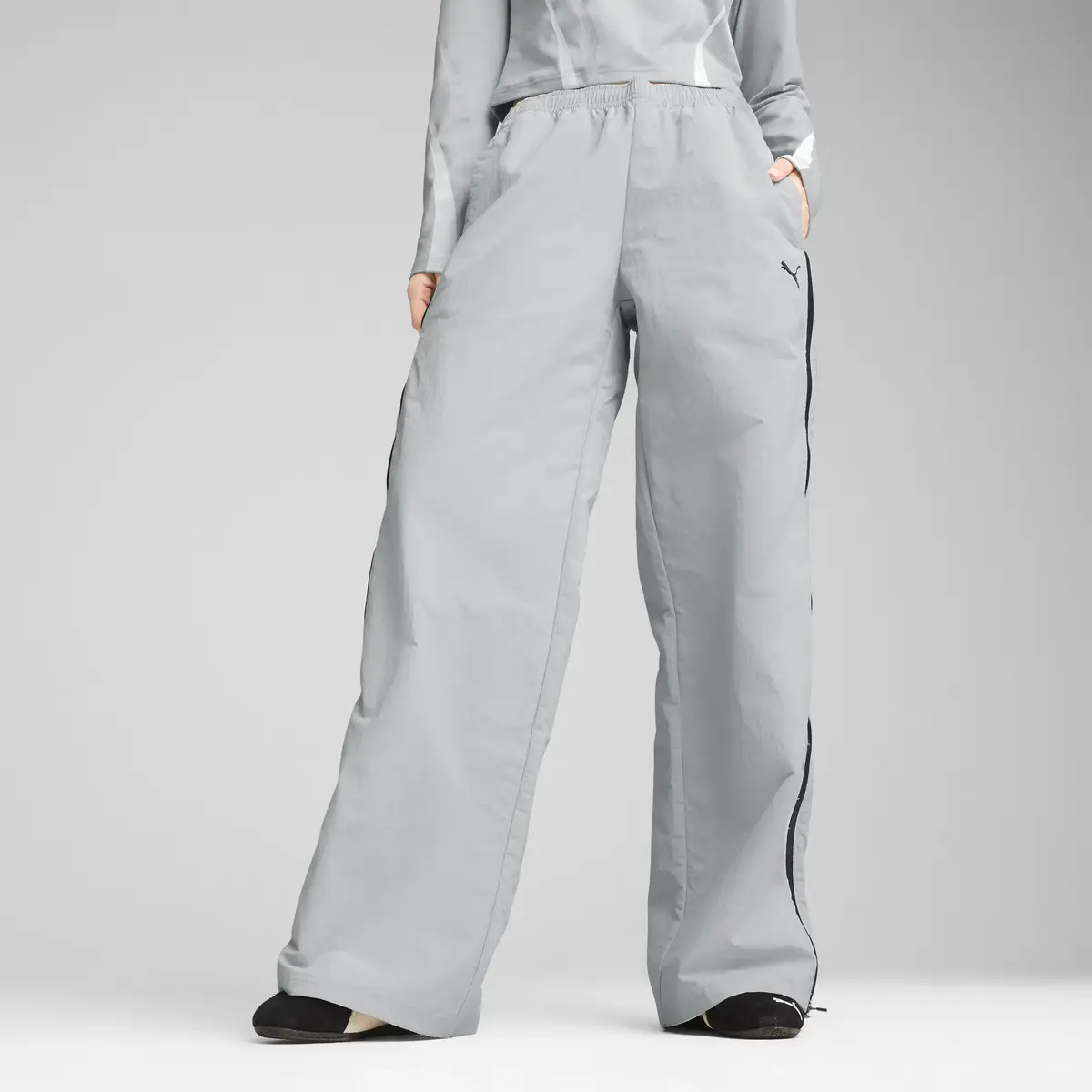 PUMA DARE TO Relaxed Pants Gri Kadın Eşofman Altı