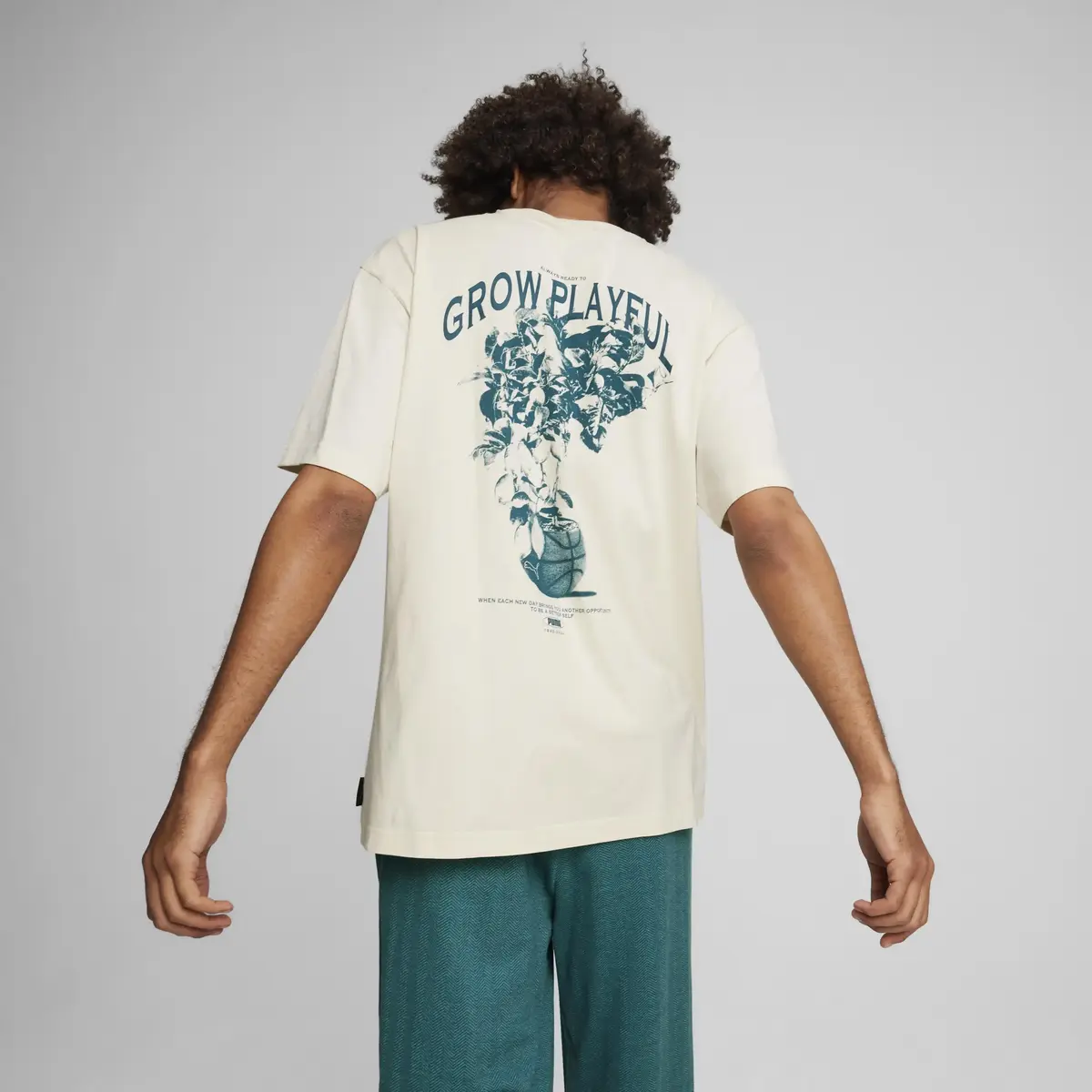 Puma GRAPHICS Grow Playful Tee Kırık Beyaz Erkek T-Shirt