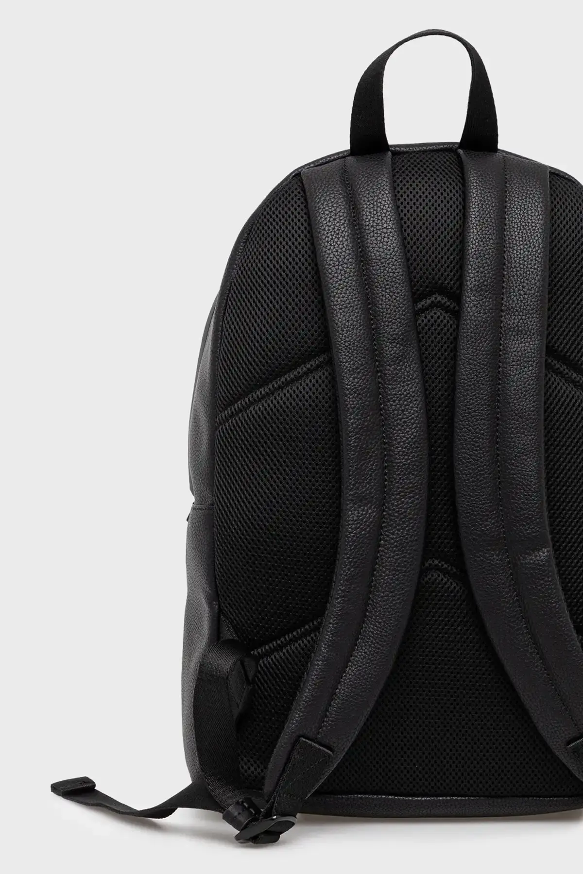 Calvin Klein CK MUST ROUND BACKPACK Siyah Erkek Sırt Çantası Calvin Klein CK MUST ROUND BACKPACK Siyah Erkek Sırt Çantası