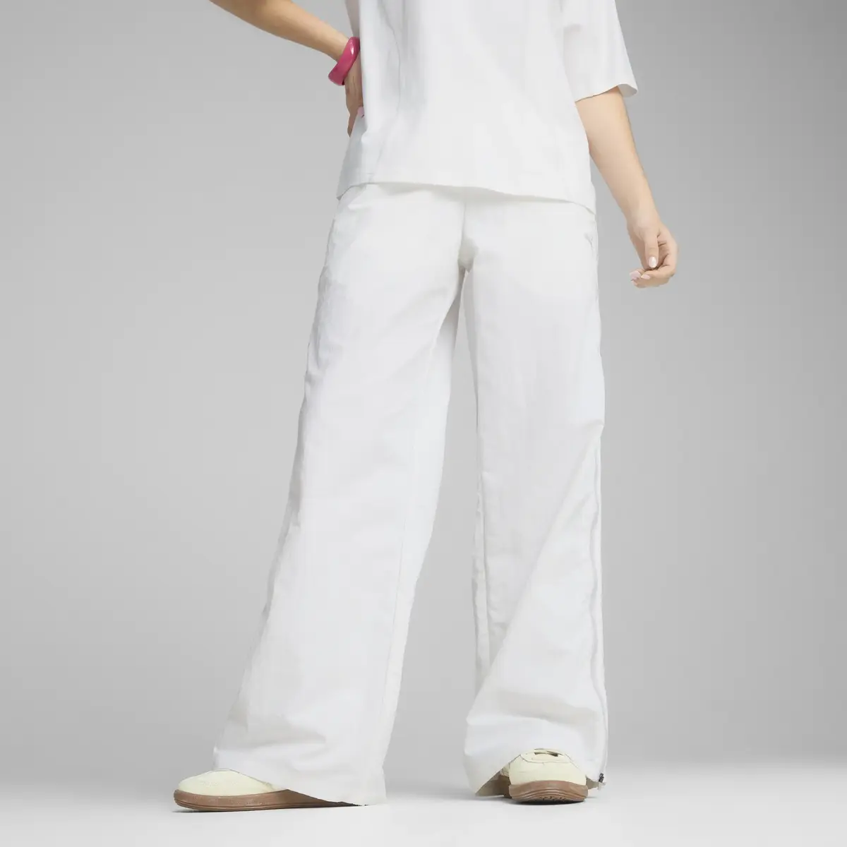 PUMA DARE TO Relaxed Pants Beyaz Kadın Eşofman Altı