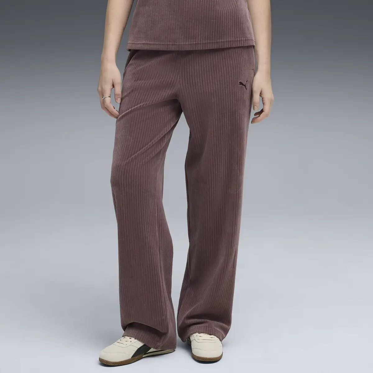 Puma ESS ELEVATED Velour Pant Kahverengi Kadın Eşofman Altı