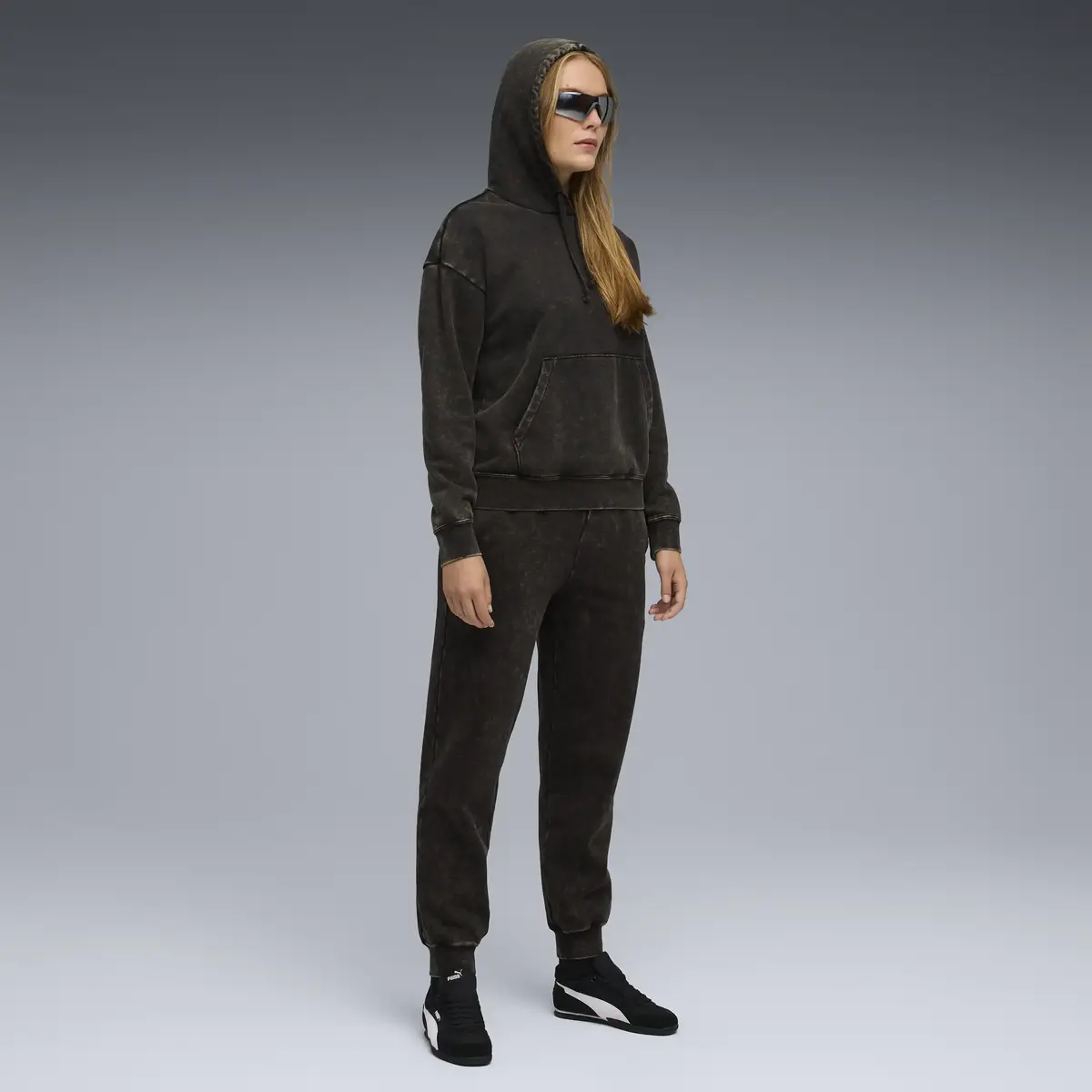 Puma ESS ELEVATED Wash Hoodie Siyah Kadın Kapüşonlu Sweatshirt