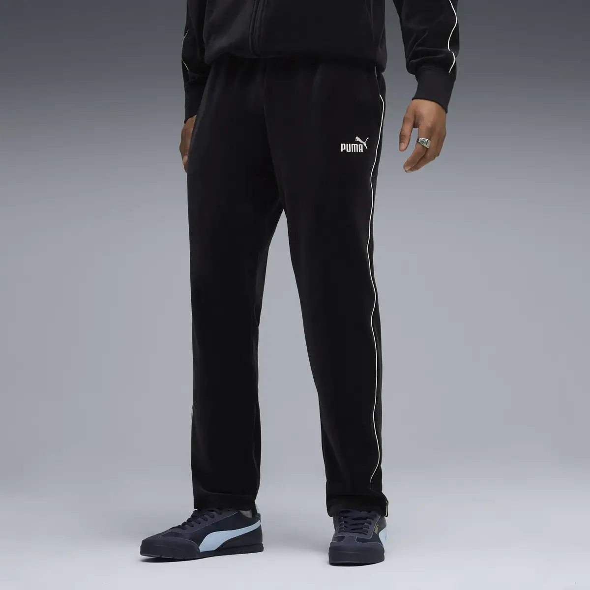 Puma ESS ELEVATED Velour Pants Siyah Erkek Eşofman Altı