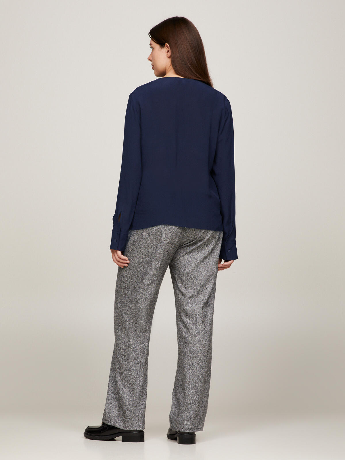 Tommy Hilfiger VISCOSE CREPE V-NECK Kadın Siyah Gömlek