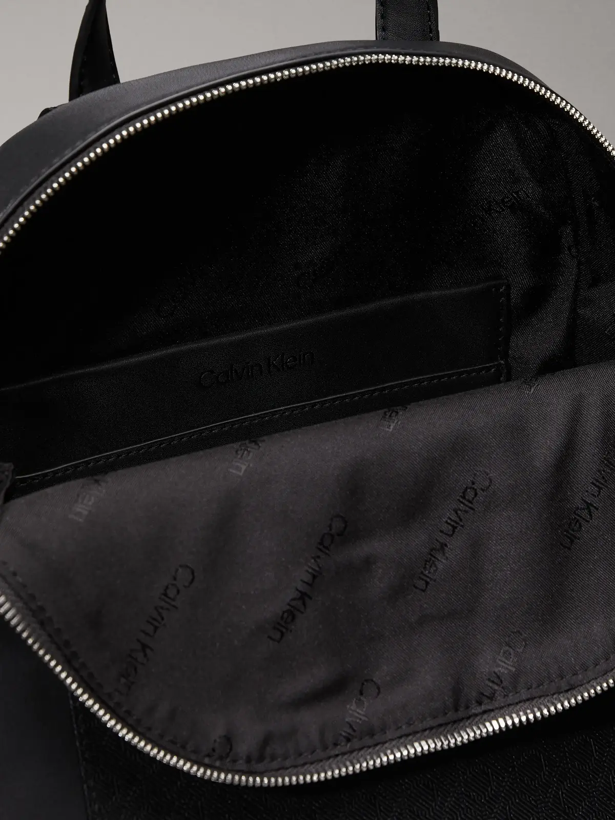 Calvin Klein CK MUST DOME BACKPAC, 0GJ Siyah Kadın Çanta