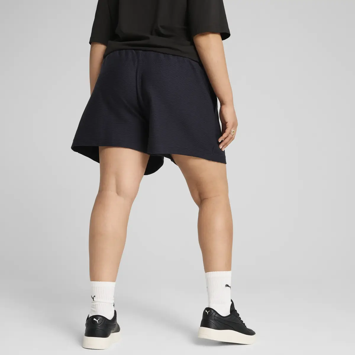 Puma PREMIUM ESS A-Line Shorts Kadın Şort