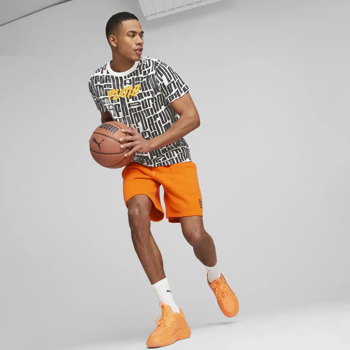 Puma Hoops Aop Tee Beyaz Erkek T-shirt