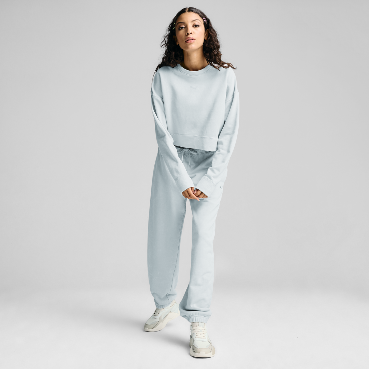 Puma DARE TO Relaxed Washed Crew Mavi Kadın Sweatshirt