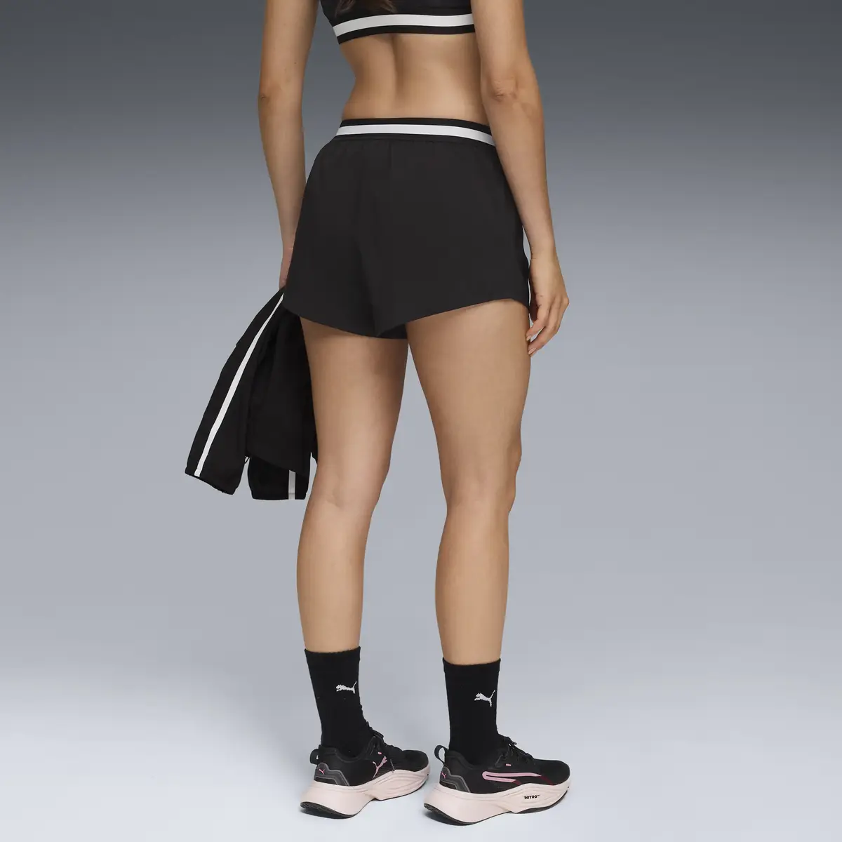 Puma W FLORAL RIBBON WOVEN SHORT Siyah Kadın Şort