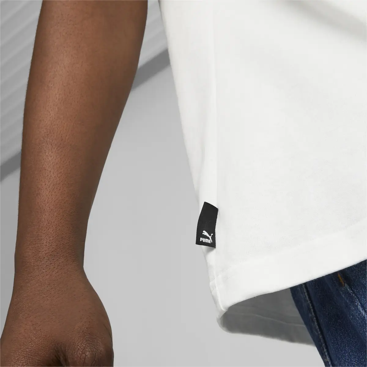 Puma DOWNTOWN Graphic Tee Beyaz Erkek Tshirt
