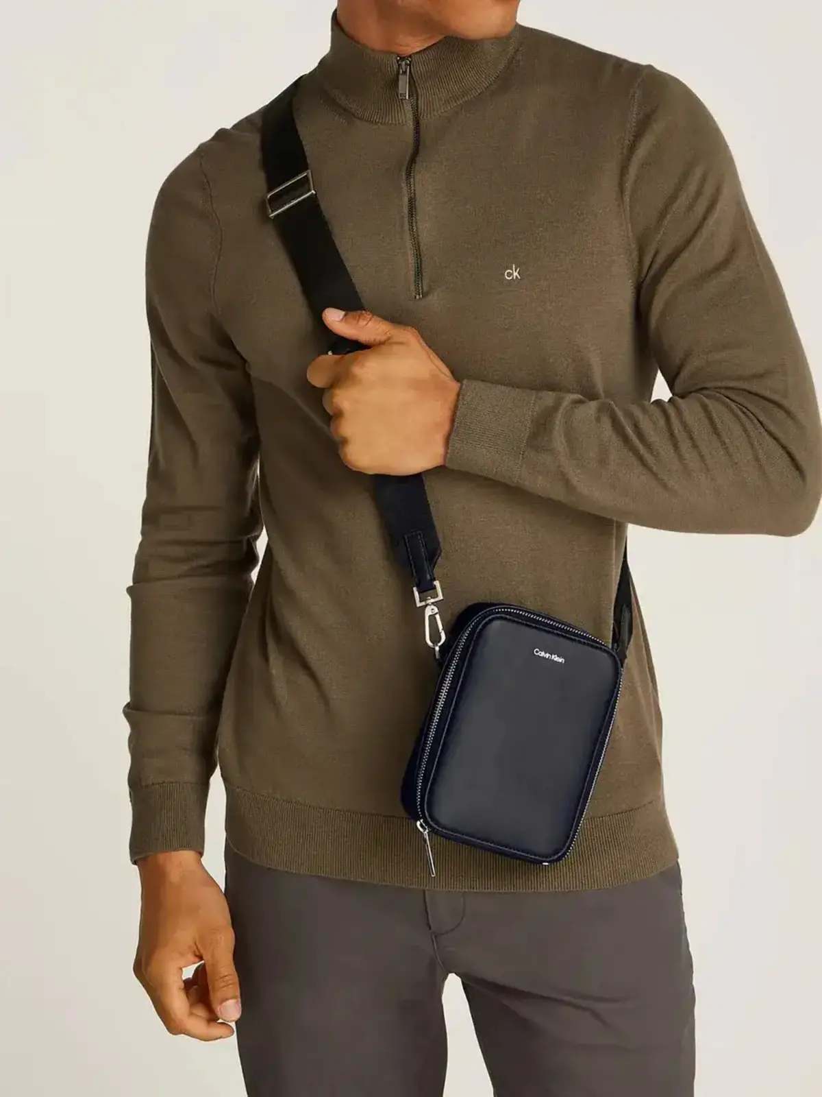 Calvin Klein CK SLEEK REPORTER XS Erkek Postacı Çantası