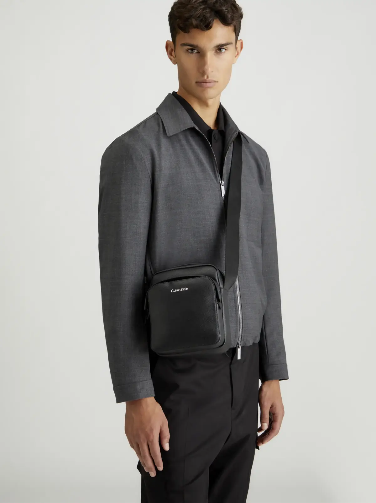 Calvin Klein CK MUST REPORTER S Erkek Siyah Omuz Çanta