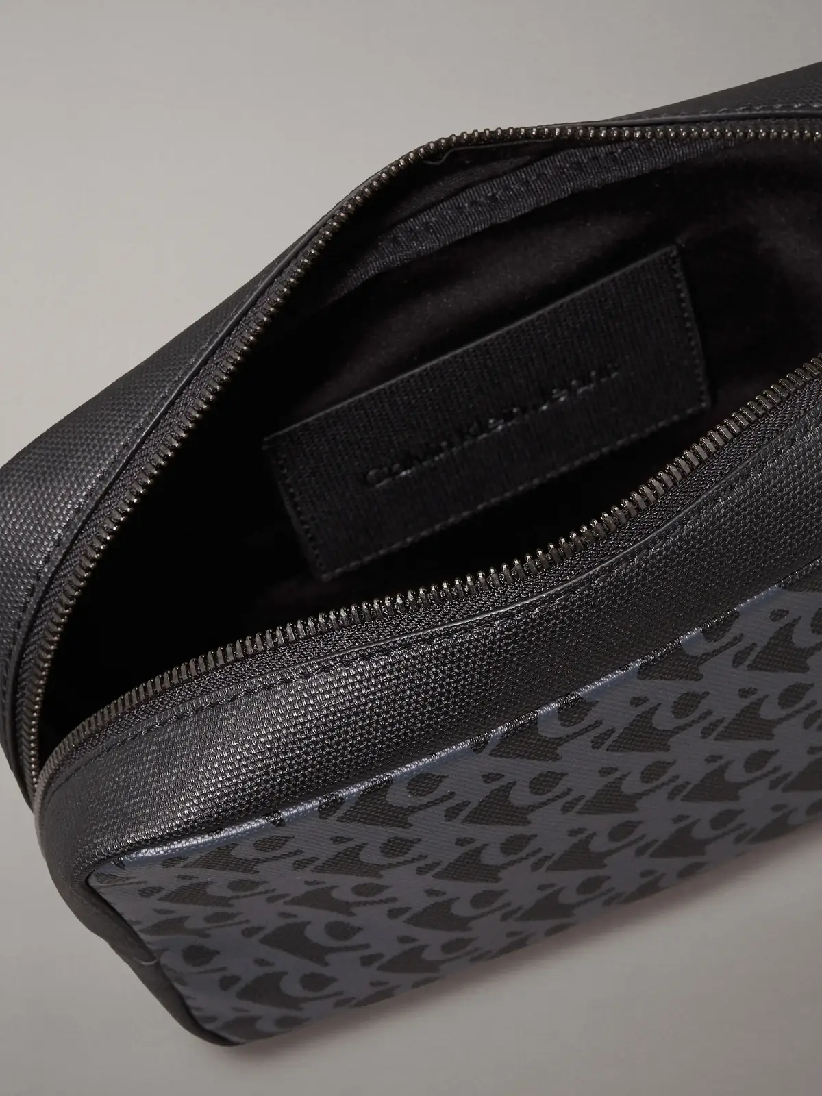 Calvin Klein Siyah Erkek Çanta & Cüzdan