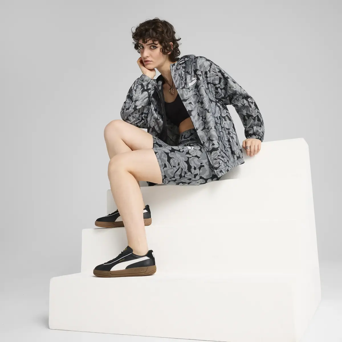 Puma ESS NATURE 2.0 RELAXED Gri Kadın Rüzgarlık