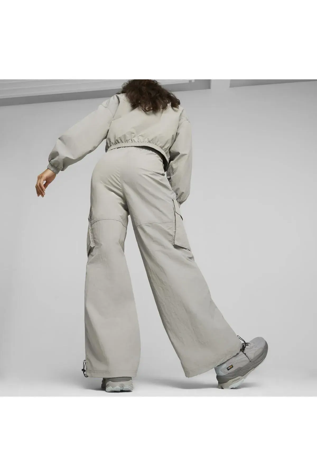 Puma DARE TO Relaxed Woven Pants Gri Kadın Eşofman Altı