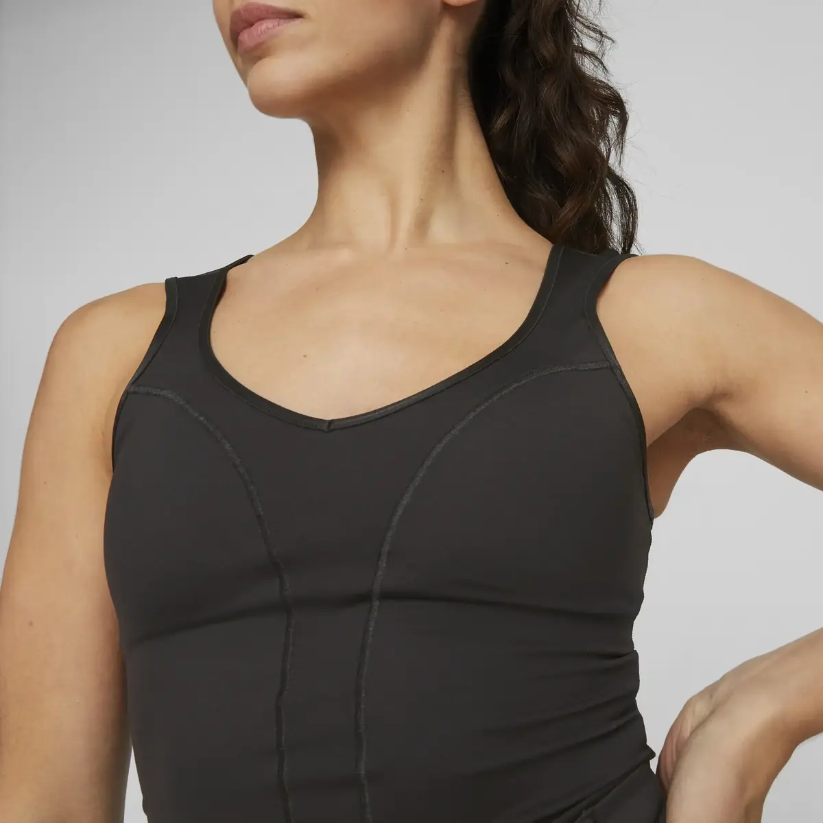 Puma EVERSCULPT BUILT IN TANK Siyah Kadın T-Shirt & Polo