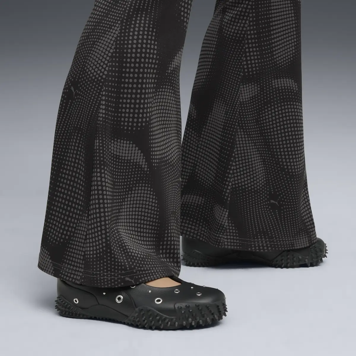 Puma DARE TO Flared Pants Siyah Kadın Eşofman Altı