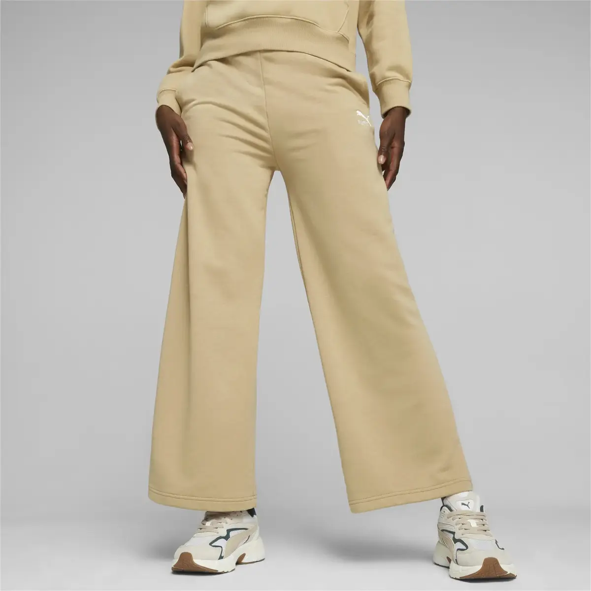 Puma CLASSICS Relaxed Sweatpants Bej Kadın Eşofman Altı