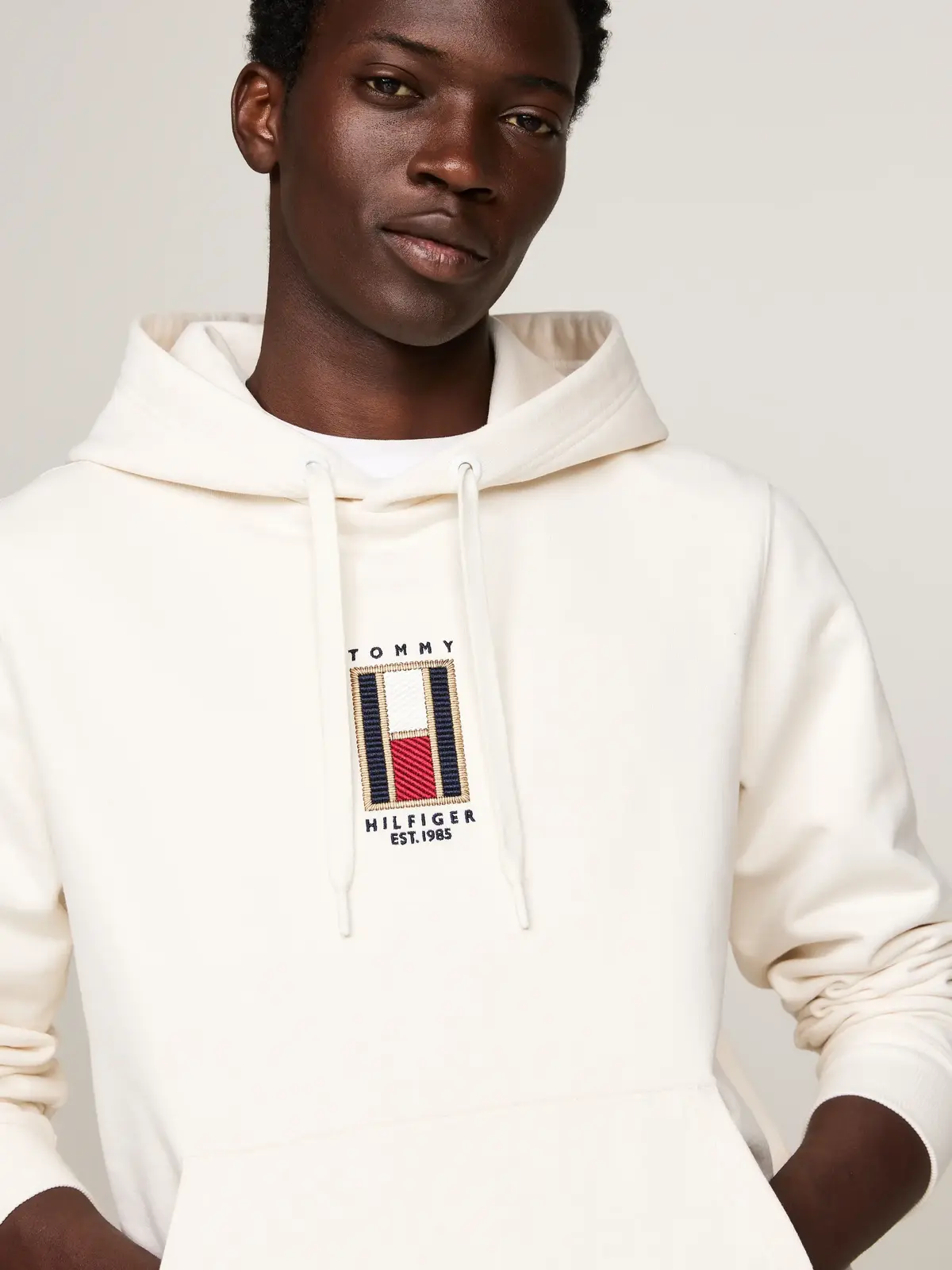 Tommy Hilfiger VERTICAL FLAG HOODY Erkek Krem  Sweatshirt