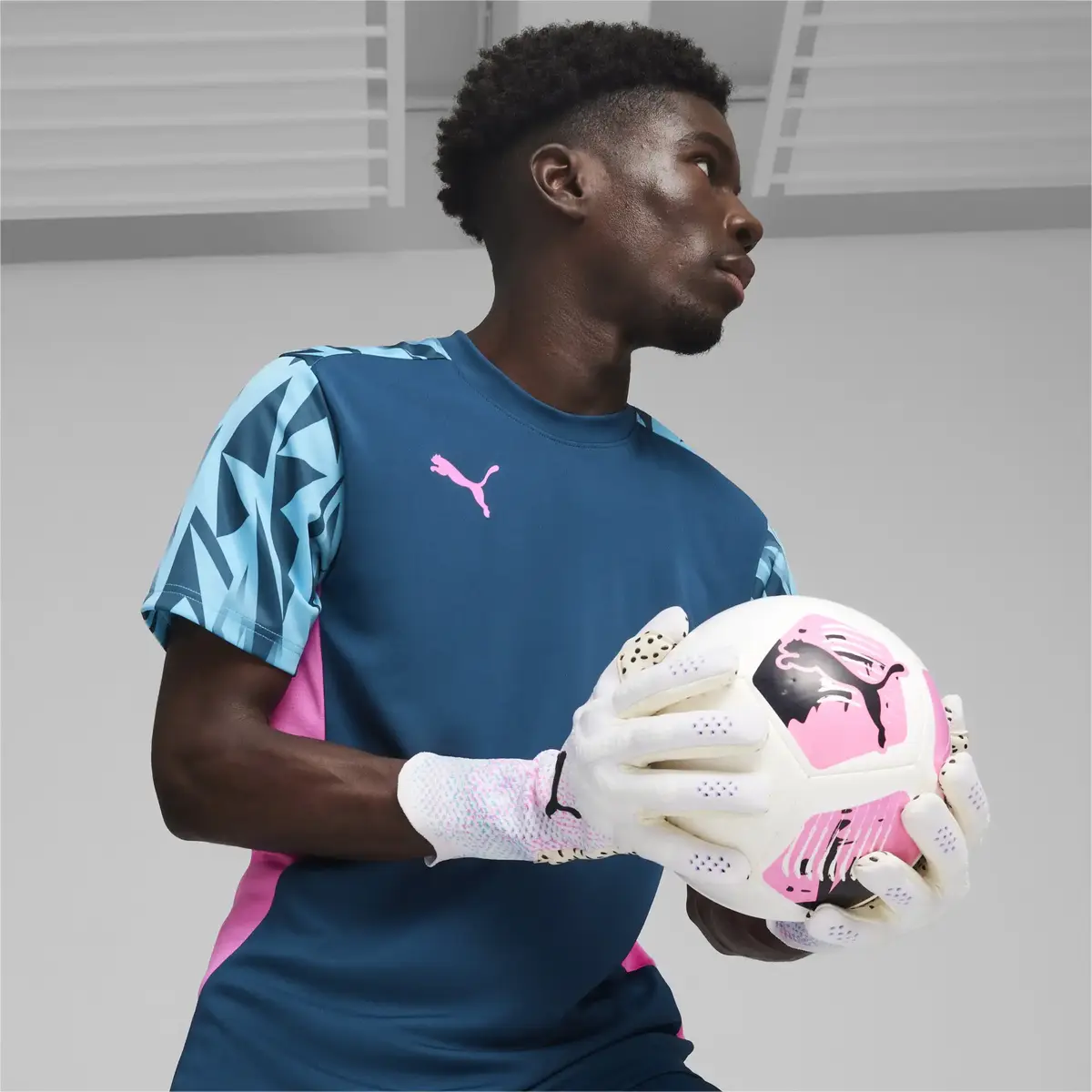 Puma FUTURE Ultimate NC Beyaz Erkek Kaleci Eldiveni