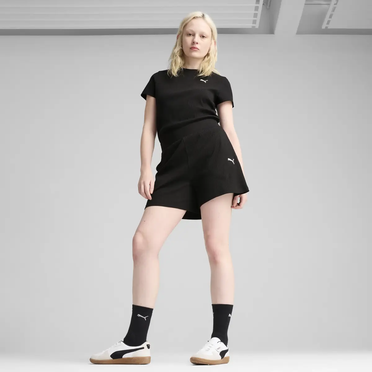 Puma ESS ELEVATED Shorts Siyah Kadın Yüksek Bel Şort