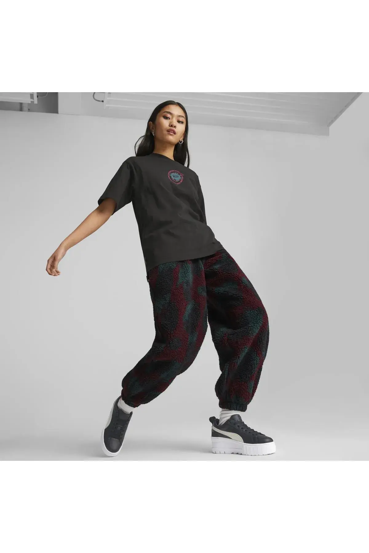 Puma DOWNTOWN Relaxed Graphic Tee Siyah Kadın T-Shirt